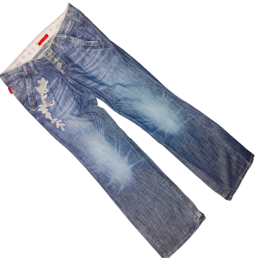 ʕ·ᴥ·ʔ 10 Feet Embroidered Straight Leg Jeans Size 32